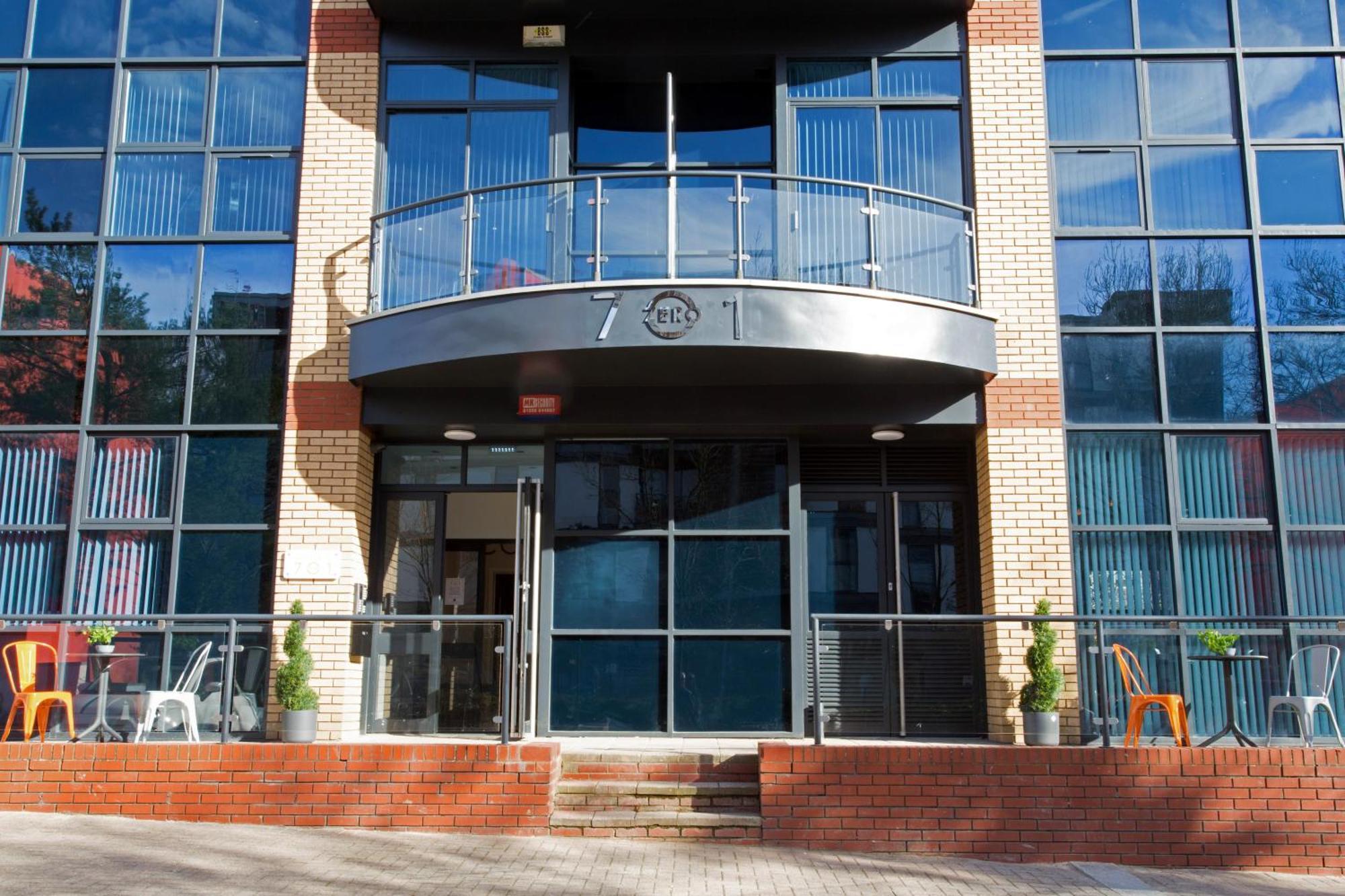 Cotels At 7Zero1 Serviced Apartments - Modern Apartments, Superfast Broadband, Free Parking, Centrally Located Milton Keynes Exterior foto